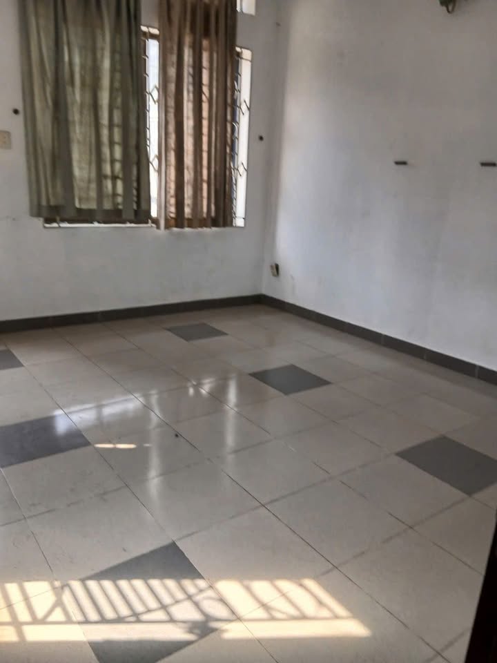 Nhà mặt tiền đường Số 8, Bình Hưng Hòa A, 72m² - Giá thuê 13 triệu/tháng, không gian rộng rãi cho gia đình!