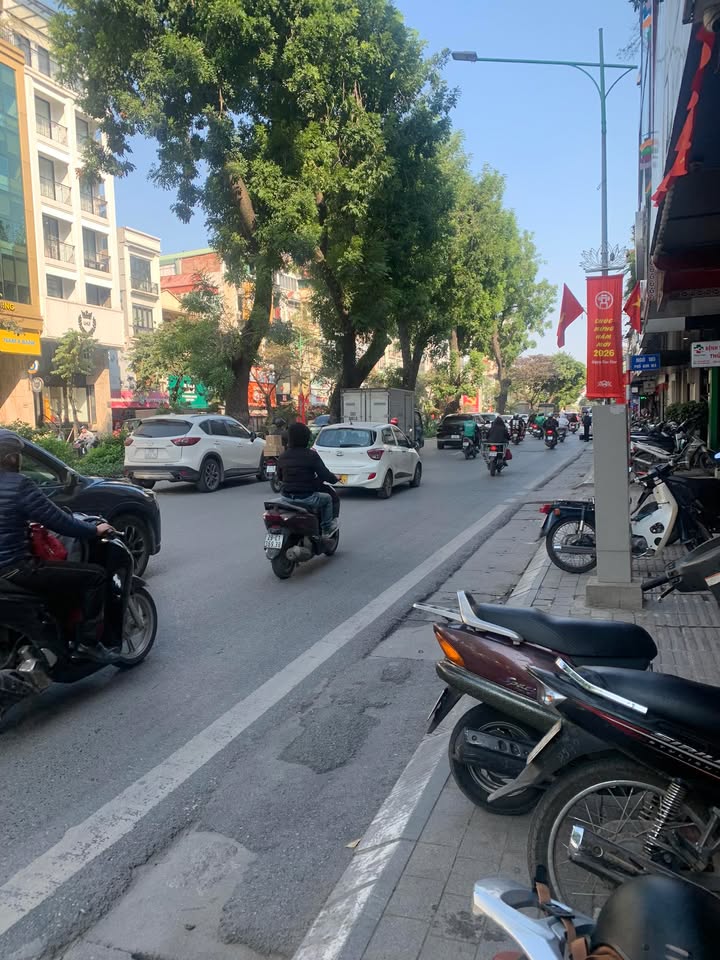 Mặt bằng kinh doanh cho thuê tại Ô Chợ Dừa, Đống Đa 25m² giá 15 triệu - Mô hình sạch, thuê thẳng!