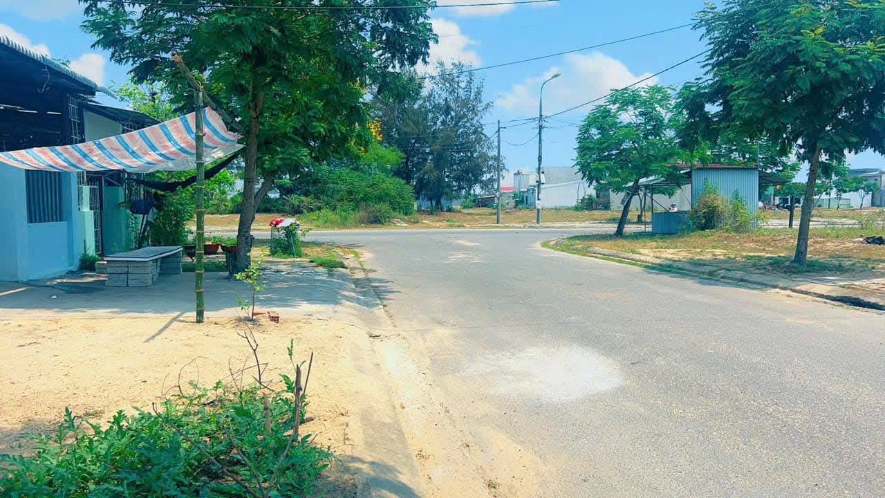 Đất nền KDT số 9 Điện Ngọc 122,5m² giá 3,2 tỷ - Vị trí thuận lợi cho đầu tư!