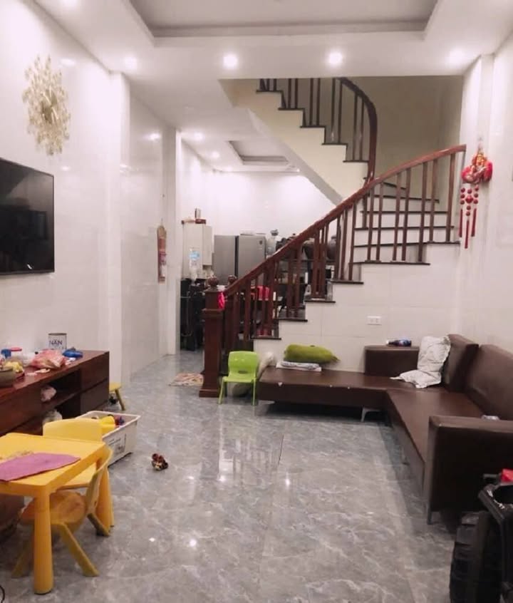 Nhà phố Tây Mỗ, Nam Từ Liêm 40m² giá 5.85 tỷ - Sổ đỏ chính chủ, sang tên ngay!