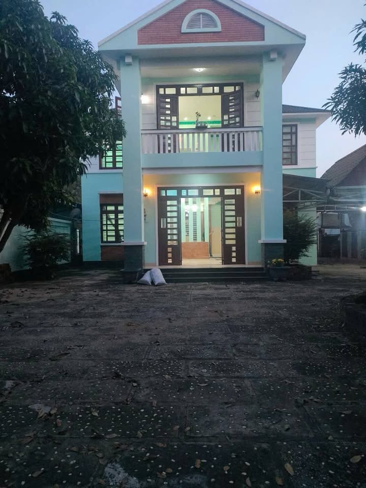 Nhà và Dãy Trọ Chính Chủ Củ Chi 261m² giá 11 tỷ - Đầu tư sinh lời hấp dẫn!