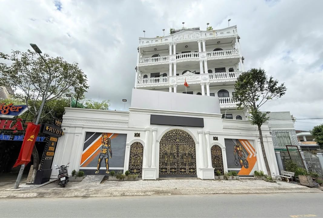 Tòa nhà 6 tầng mặt tiền đường Lê Bình, Cái Răng - Cho thuê 70 triệu/tháng