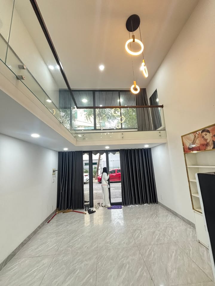 Nhà mặt tiền Tiên Sơn Đà Nẵng 90m² giá 9.8 tỷ - Kinh doanh sầm uất!