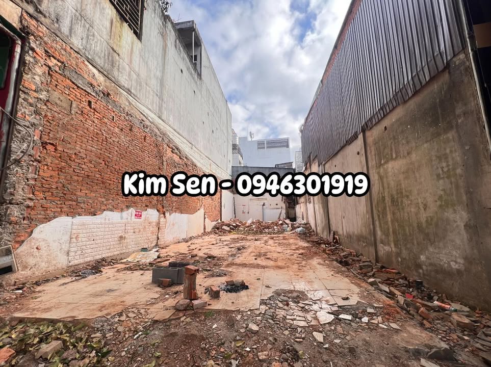 Nhà mặt tiền Trần Phú, Buôn Ma Thuột 90.2m² giá 12.9 tỷ - Vị trí đắc địa, đông đúc!