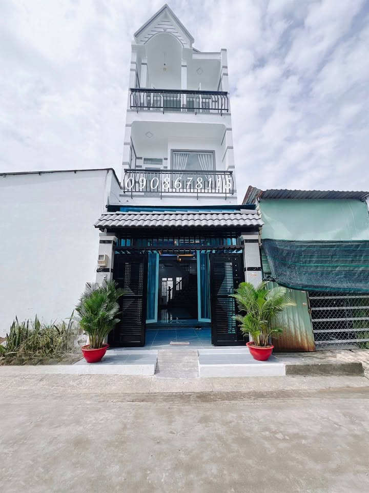 Nhà 3 tầng Phước Kiển 72m² giá 5.5 tỷ - Sẵn sàng ở ngay!