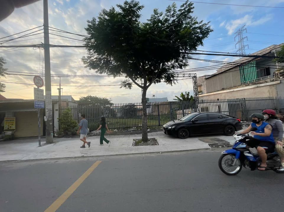 Đất nền mặt tiền Quốc lộ 1A, Quận 12, 4305m² giá 120 tỷ - Đầu tư sinh lời cao!