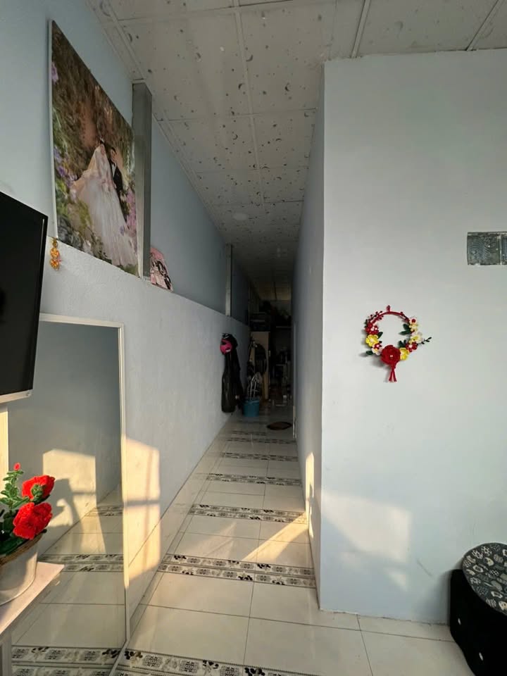 Nhà riêng Củ Chi 64m² giá 800 triệu - Hẻm xe hơi, dân cư đông đúc!