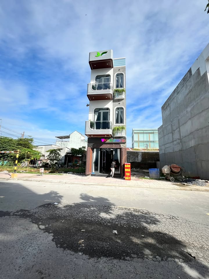 Nhà mới hoàn thiện bán gấp tại P. An Phú, Thuận An 75m² giá 6,2 tỷ - Gần mặt tiền ĐT743!