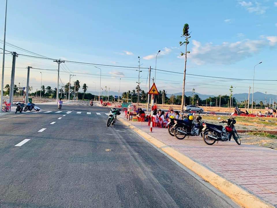 Đất thổ cư Phan Rí Cửa 100m² - Giá đầu tư tốt, sổ đỏ chính chủ!