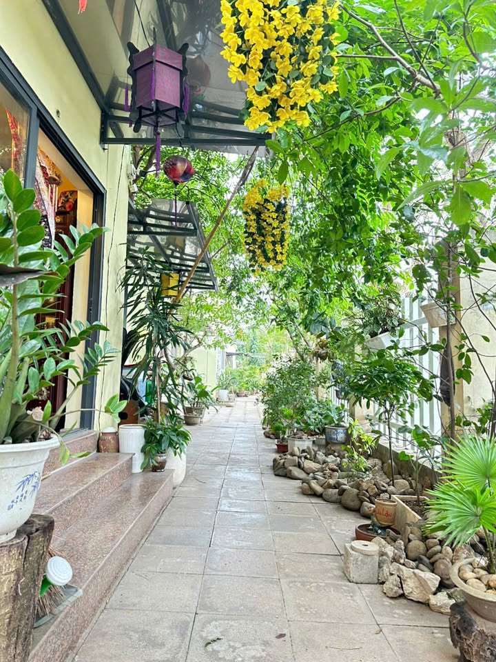 Căn hộ tầng 1 Chung cư CT18 Việt Hưng, Long Biên 98,5m² - Sân vườn riêng, giá thỏa thuận!