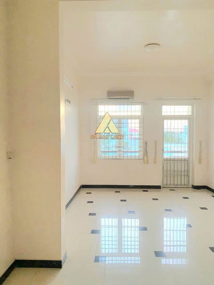 Nhà mặt tiền đường Lý Thái Tôn, Cà Mau 131m² giá 9 tỷ - Vị trí trung tâm sầm uất!