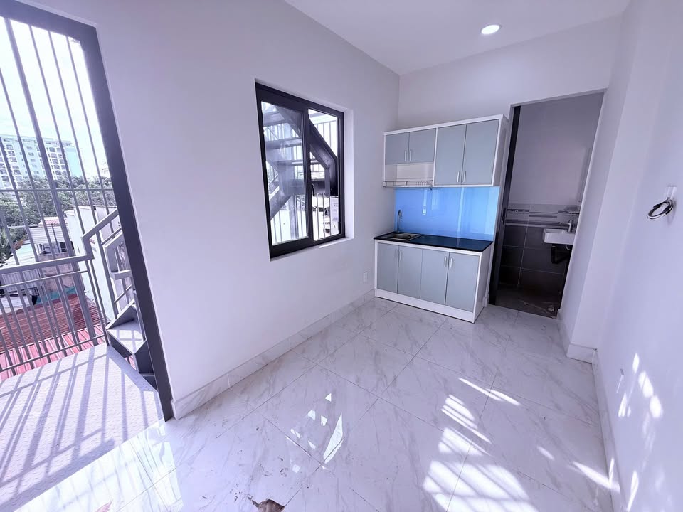 Phòng cho thuê Nguyễn Xí, Bình Thạnh - Siêu sáng, máy lạnh mát mẻ, tự do giờ giấc