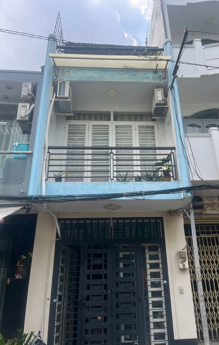 Nhà hẻm xe hơi kinh doanh Lạc Long Quân, Quận 11 - 41m² giá 8.2 tỷ, đầu tư sinh lời!