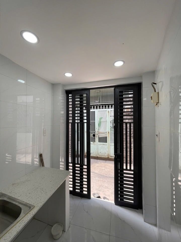 Nhà riêng Cách Mạng Tháng 8, Quận 10 - 27m², giá 1 tỷ - Chính chủ bán gấp!