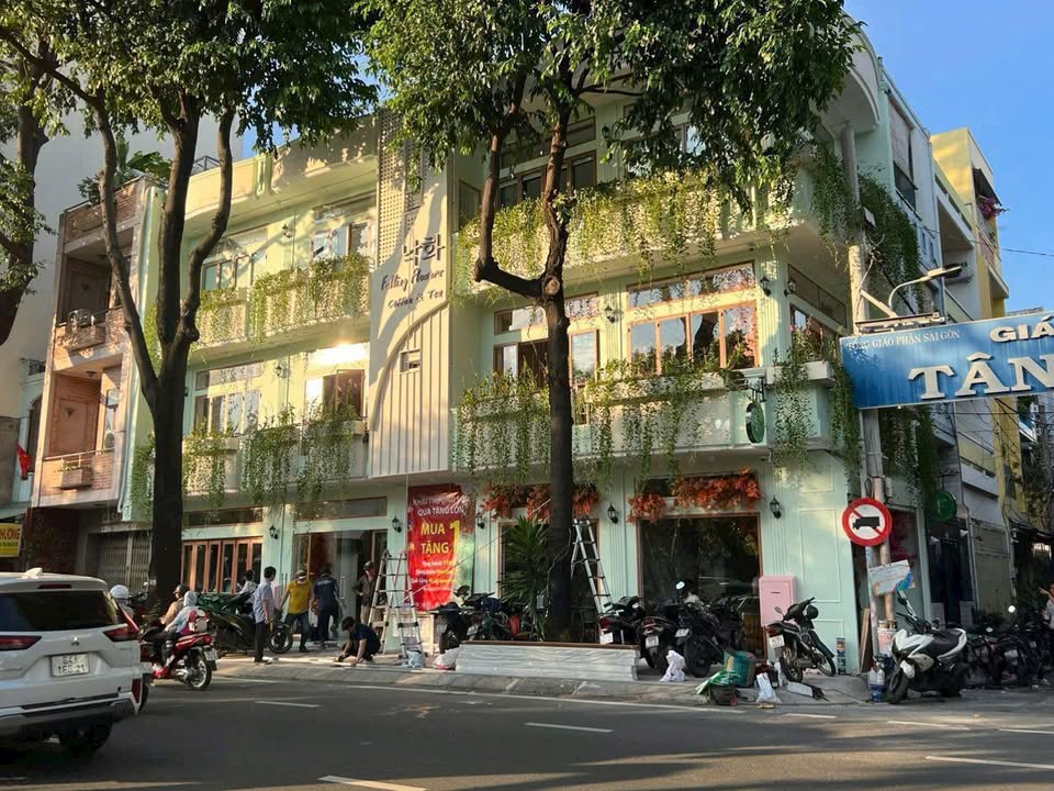 Bán nhà góc 2 mặt tiền Trường Sa, Phú Nhuận 68m² giá chỉ 27 tỷ - Cơ hội đầu tư tuyệt vời!