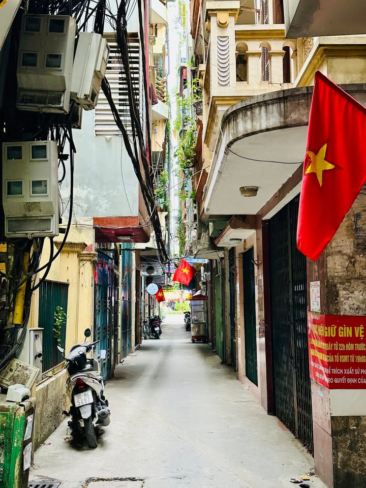 Nhà phố Đào Tấn, Ba Đình 45m² giá 17 tỷ - Lô góc thoáng sáng cực hiếm!