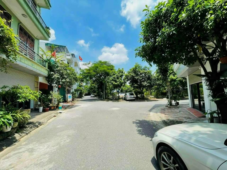 Đất kinh doanh phường Giang Biên 40m² giá 4.8 tỷ - Vị trí đắc địa không lỗi phong thủy!