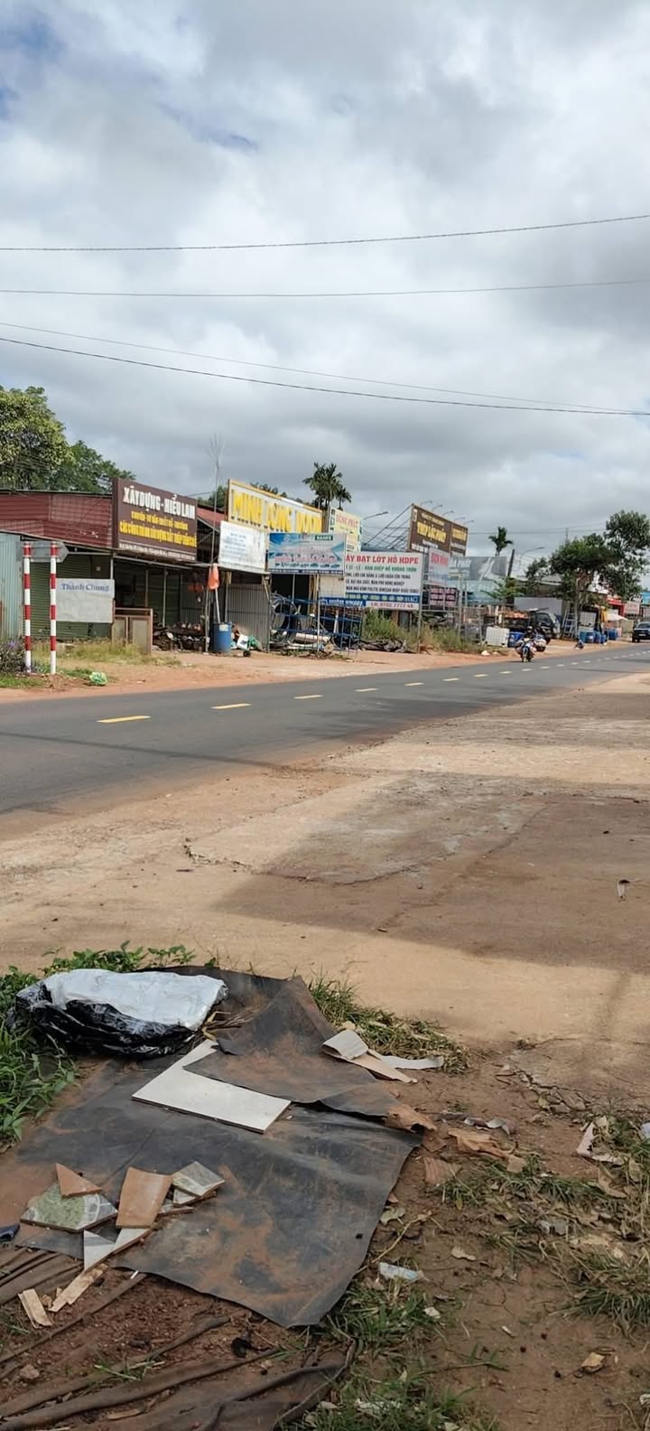 Đất mặt đường Trần Phú, Bắc Gia Nghĩa 250m² giá 2.7 tỷ - Đầu tư kinh doanh thuận lợi!