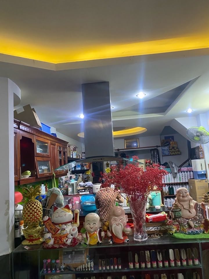 Nhà phố Huỳnh Văn Bánh, Phú Nhuận 42m² giá 8.5 tỷ - Sổ hồng chính chủ, gần mặt tiền!