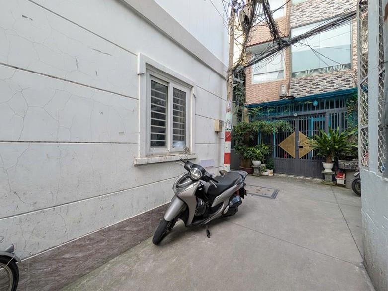 Nhà đẹp 4 tầng Phan Xích Long 32m² giá nhỉnh 6 tỷ - Khu an ninh yên tĩnh!