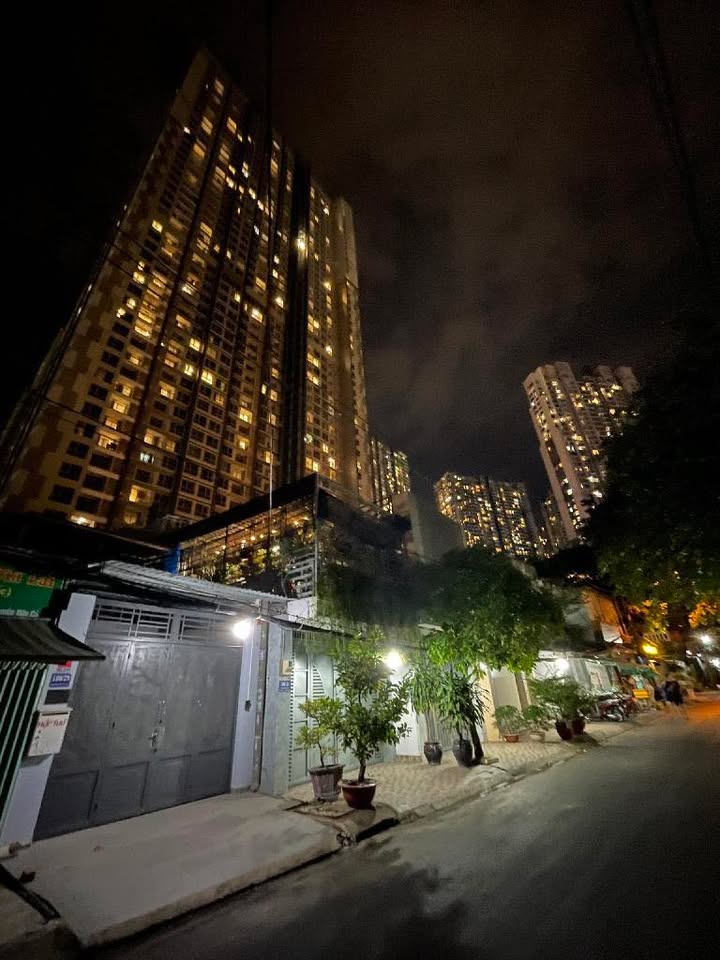 Nhà cấp 4 102m² Bình Thạnh chỉ 19 tỷ - Hẻm xe hơi tránh, sổ nở hậu