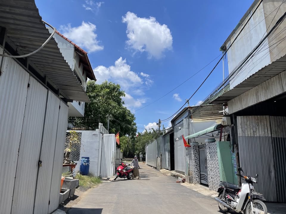 Nhà riêng Lê Văn Việt Quận 9 212m² giá 11.99 tỷ - Hẻm xe hơi, pháp lý chuẩn