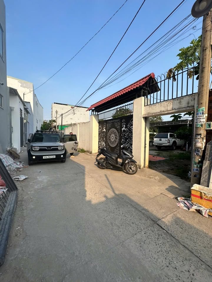 Đất vườn 560m² Quận 9 giá 7.6 tỷ - Sổ hồng chính chủ, thương lượng ngay!