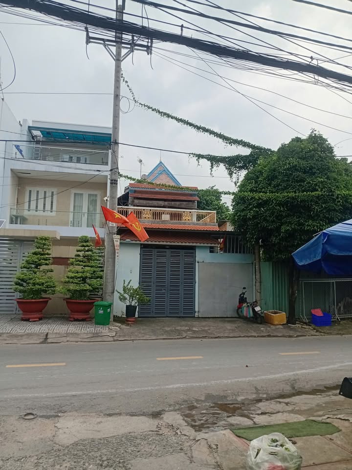 Bán nhà mặt tiền đường Nguyễn Tuyển, Quận 2, 200m² giá 18.5 tỷ - Cơ hội đầu tư sinh lời!