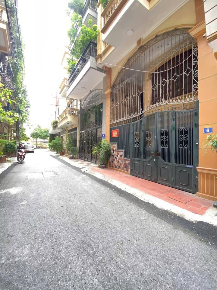 Nhà mặt phố Kim Mã, Ba Đình 63m² giá 25 tỷ - Kinh doanh sầm uất!