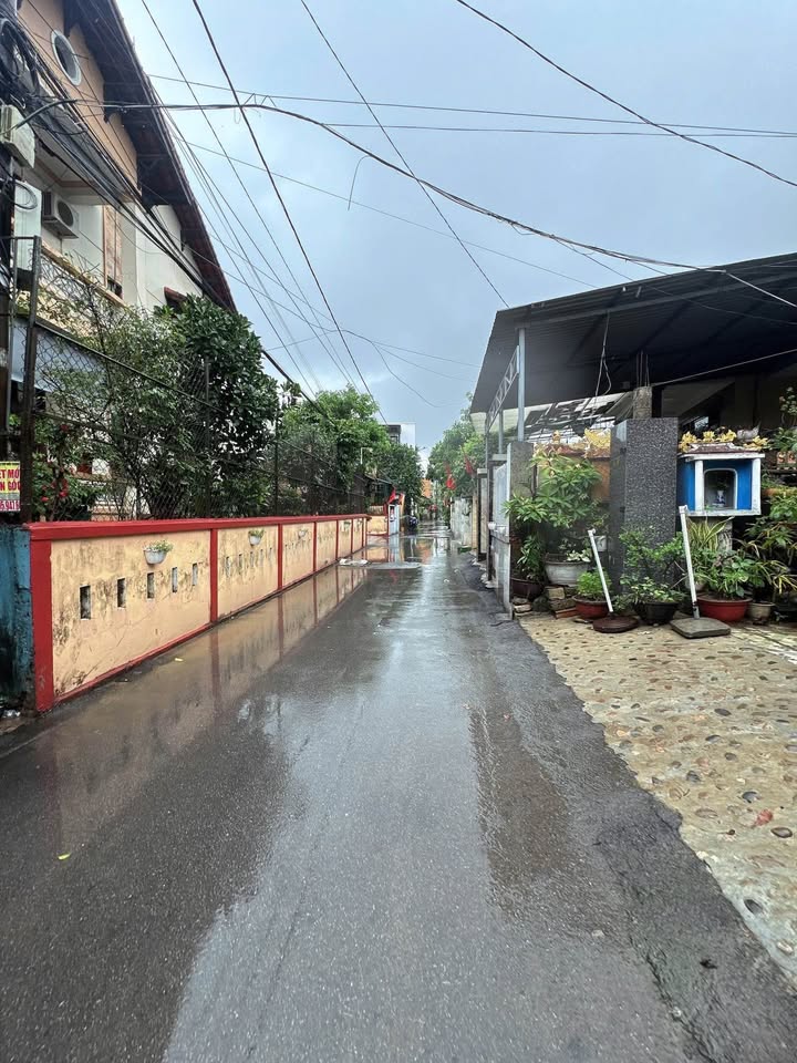 Nhà 2 Tầng Đẹp Kiệt Ô Tô Đặng Văn Ngữ, TP Huế 232m² - Giá 6 tỷ - Sẵn sàng vào ở!