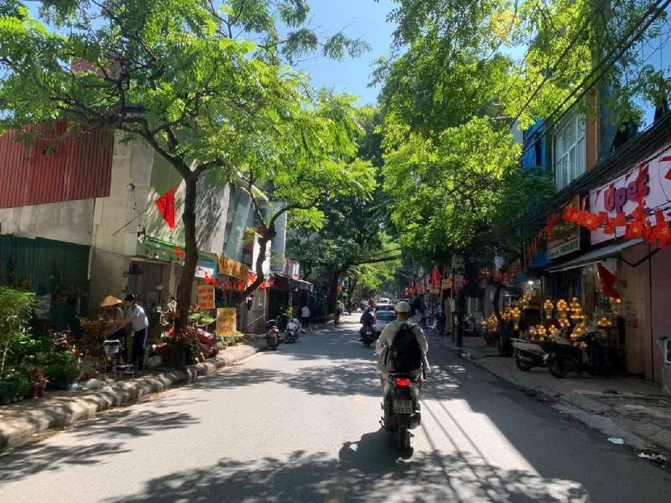 Nhà mặt phố Hoàng Hoa Thám, Ba Đình 55m² giá 16 tỷ - Đầu tư sinh lời cao!