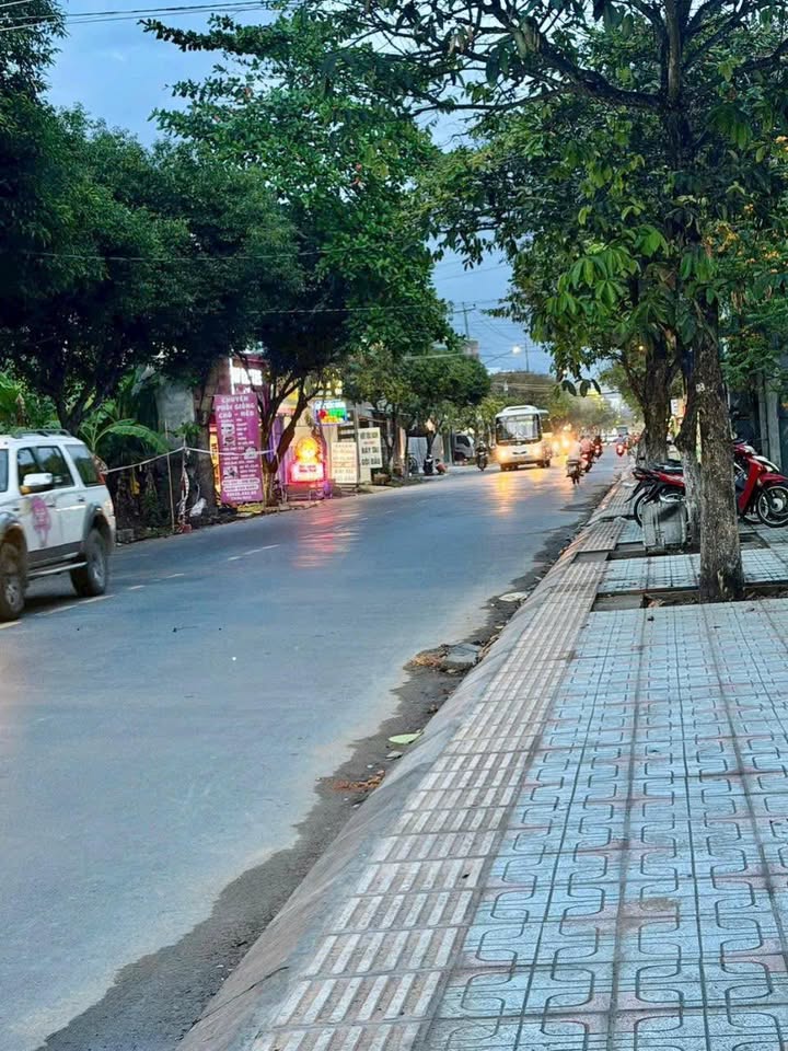 Nhà mặt tiền Đoàn Hoàng Minh Bến Tre 50m² giá 2 tỷ - Cơ hội đầu tư hấp dẫn!