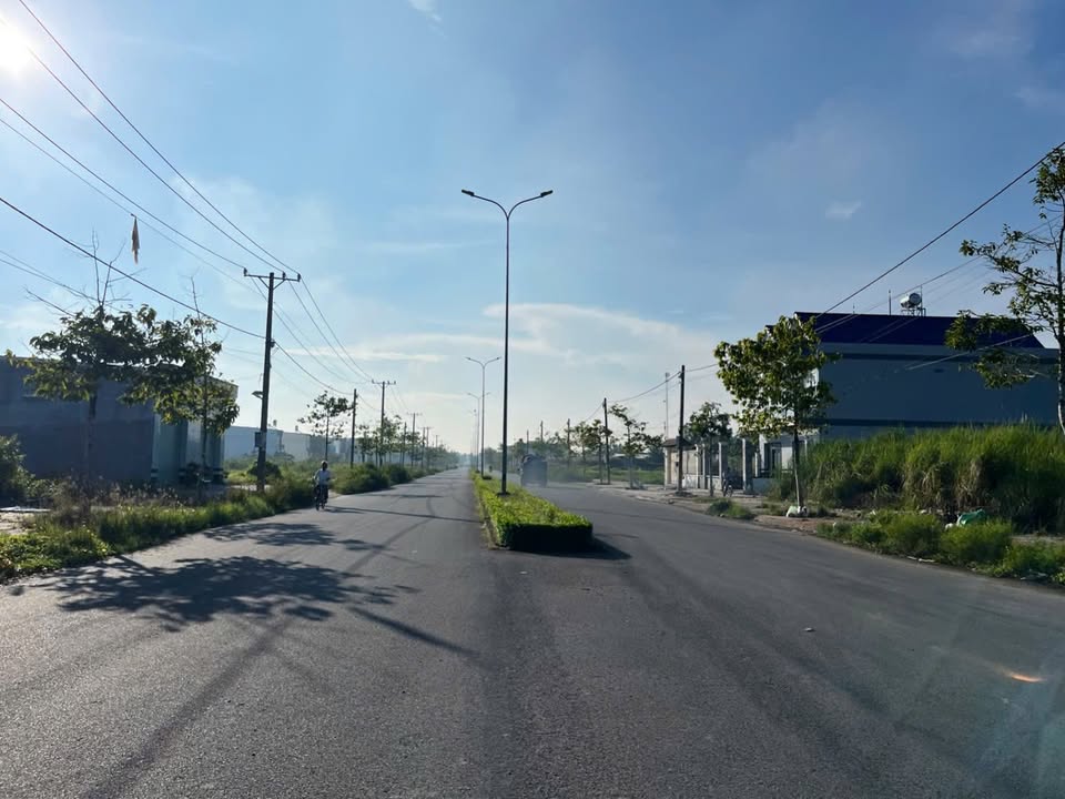 Bán gấp 2 nền đất liền kề KDT Minh Linh, Vĩnh Long - Diện tích 225m², giá 3.3 tỷ