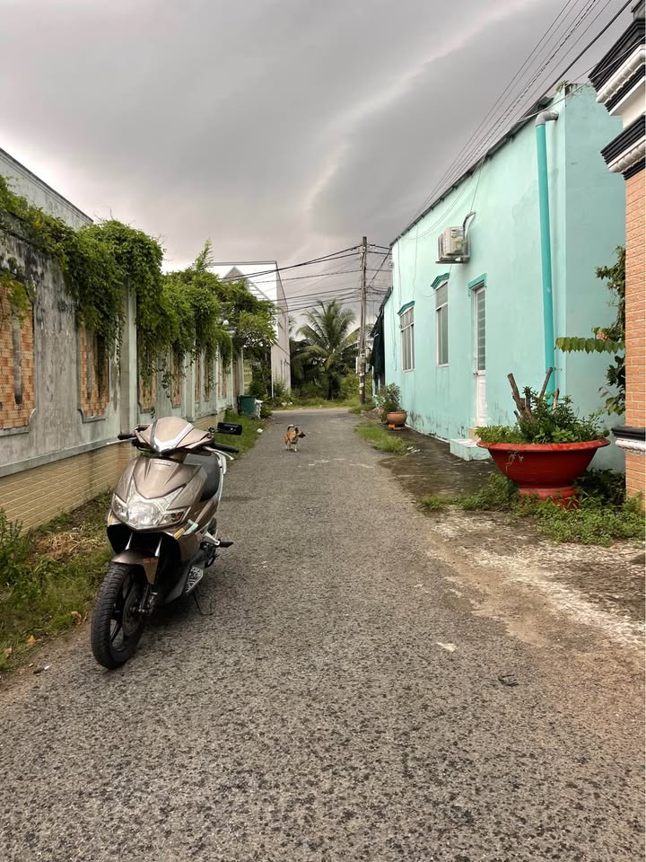 Nhà biệt thự Tân Hạnh, Vĩnh Long 200m² giá 2 tỷ - Chỉ cần xách vali vào ở ngay!