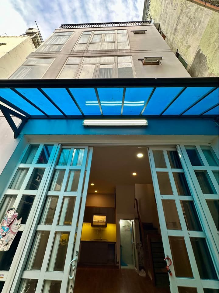 Nhà mới 3 lầu Chánh Hưng, Quận 8, 36m² giá 4.98 tỷ - Sẵn sàng vào ở!