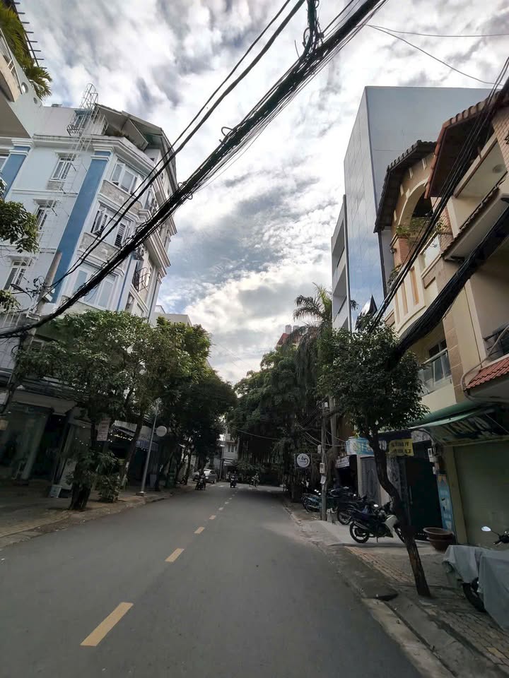 Căn hộ dịch vụ mặt tiền Đường Số 79 Tân Quy Quận 7, 80m² giá 20 tỷ - Đầu tư sinh lời ổn định!
