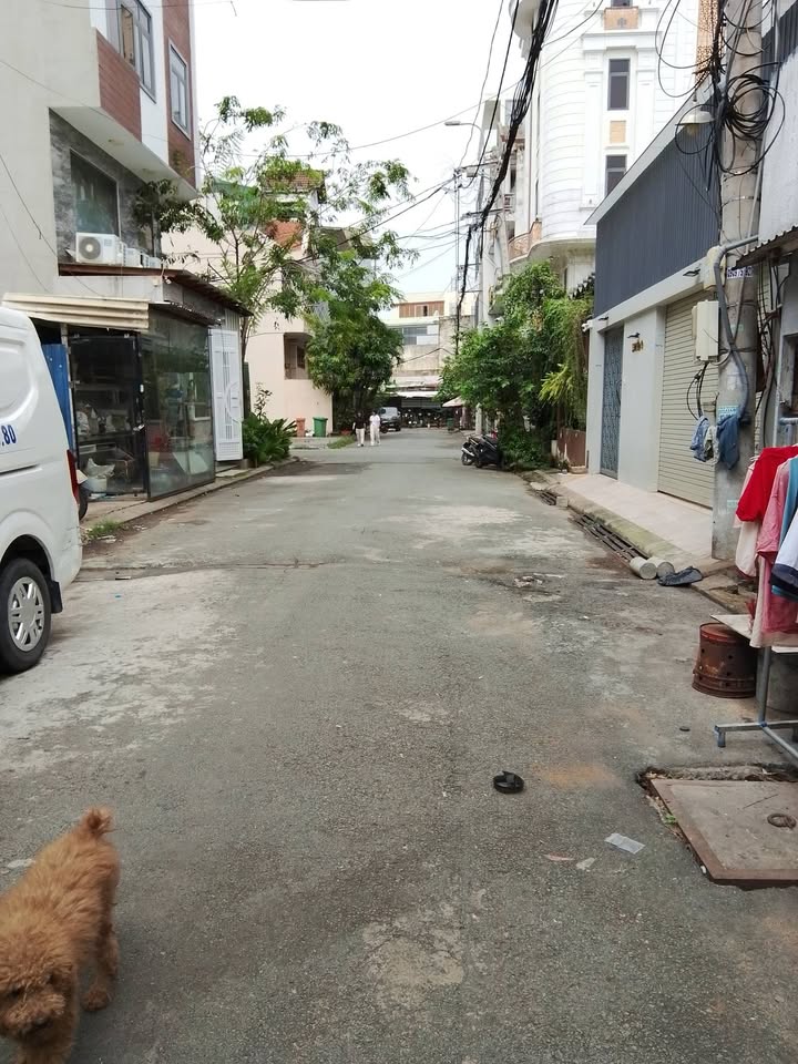 Nhà cho thuê quận Bình Tân 32m² giá 4.5 triệu - Hẻm xe hơi đậu cửa!