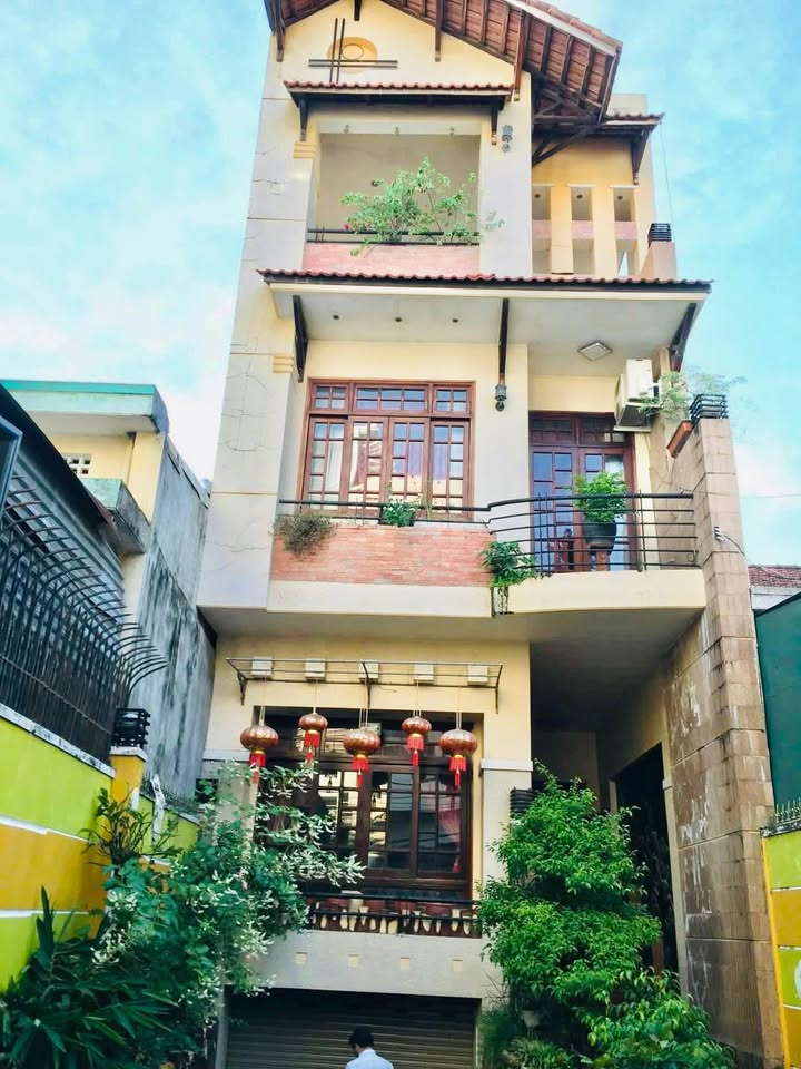 Nhà 3 Tầng Hẻm 285 Phan Đình Phùng 177m² giá 4.5 tỷ - Vị trí siêu trung tâm, xe tải vào tận nơi!