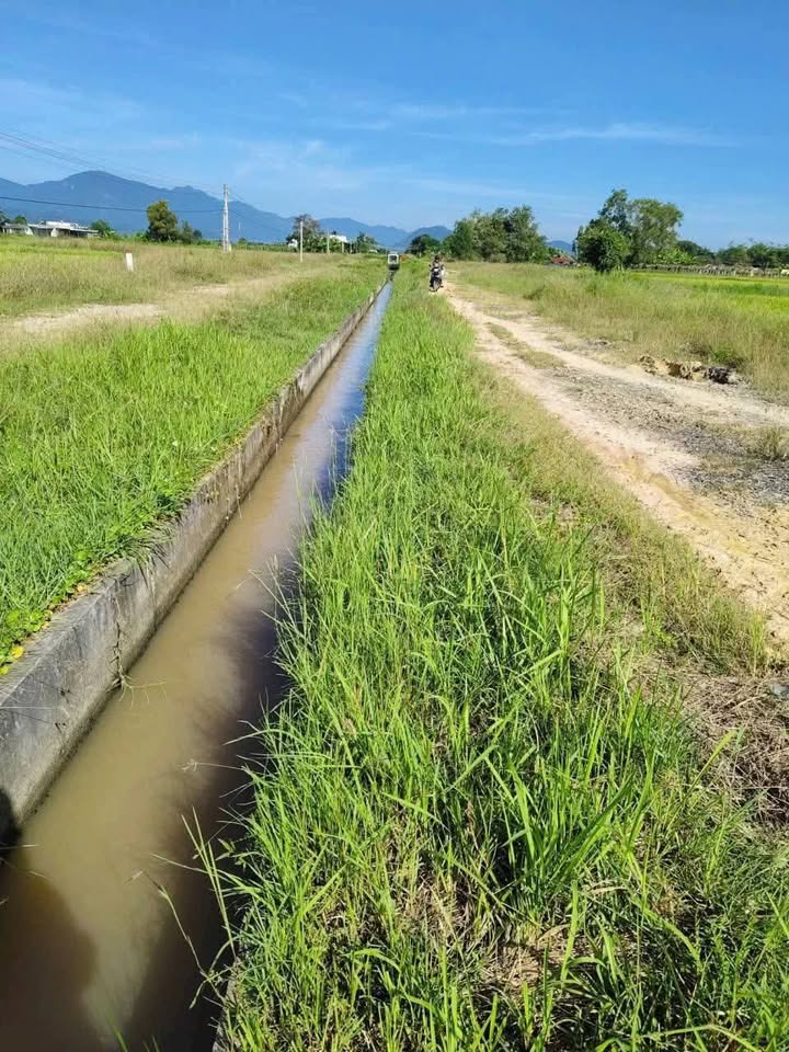 Đất thổ cư 2 sào 2 mặt tiền Kênh Hàm Liêm giá 780 triệu - Đầu tư sinh lời ngay!