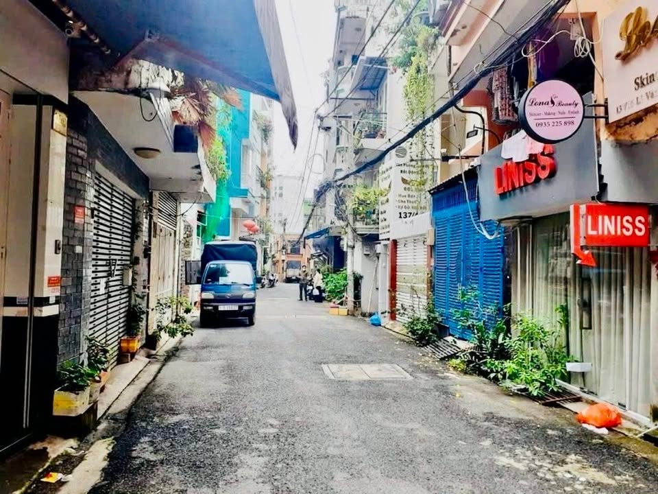 Nhà hẻm xe tải Lê Văn Sỹ, Phú Nhuận 42m² giá 6 tỷ - Chính chủ thương lượng!