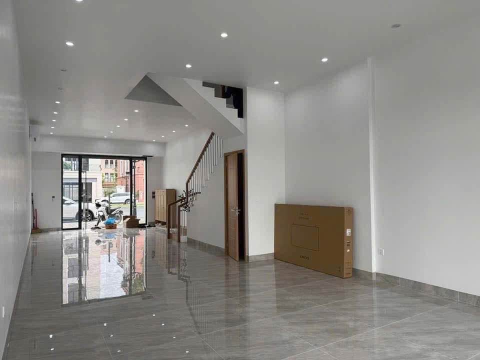 Cho thuê Shophouse đường Tương Lai, Vinhomes Royal Island 90m² - Full nội thất, sẵn sàng ở ngay!