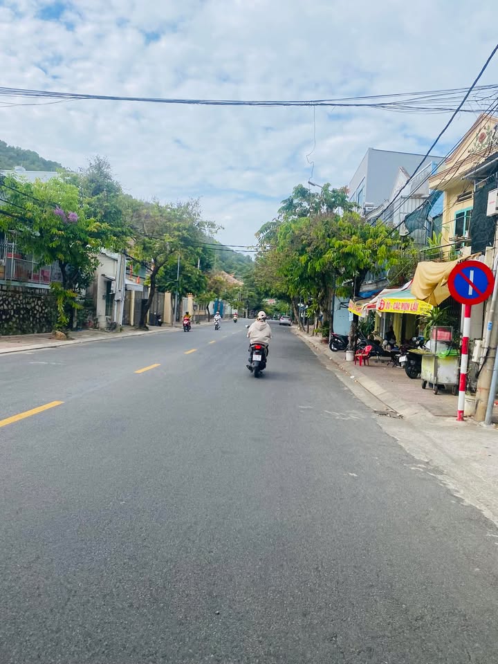 Nhà mặt tiền đường Trần Phú, Vũng Tàu 33m² giá 4.3 tỷ - Kinh doanh sầm uất!