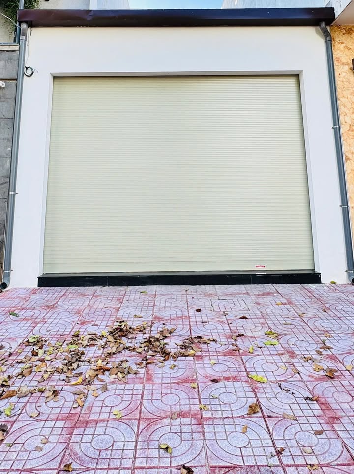 Cho thuê nhà mặt tiền Thủ Khoa Huân 125m² giá 7.5 triệu - Sảnh kinh doanh dài 22m!