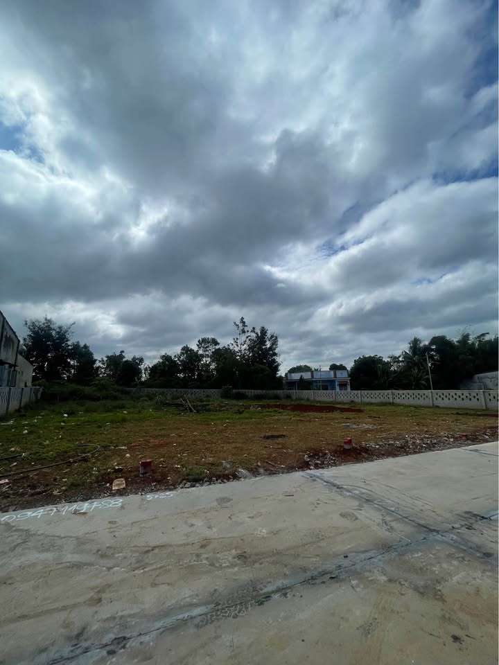 Đất nền Ea Kao 125m² giá 1.35 tỷ - Sổ đỏ thổ cư 100%!