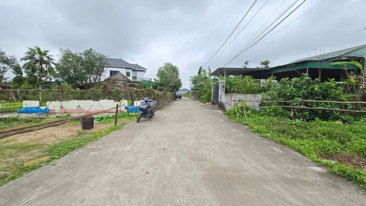 Đất nền TDP Tiền Tiến, Thành Sen 333m² giá 4.xx tỷ - Sát hồ điều hòa Đập Bợt!