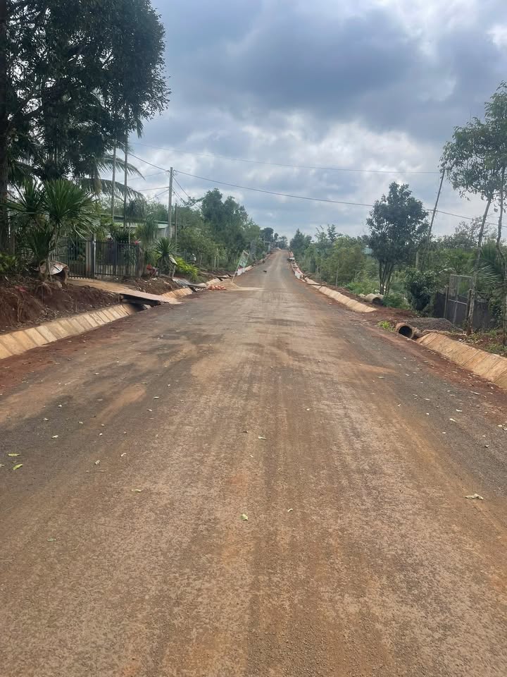 Đất mặt tiền đường Lạc Long Quân, phường Buôn Hồ 1300m² giá 3.9 tỷ - Cơ hội đầu tư tuyệt vời!