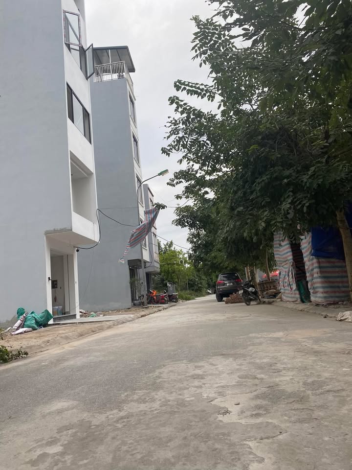 Nhà 5 tầng Liên Ninh, Thanh Trì 30m² giá thỏa thuận - Thang máy tiện ích!