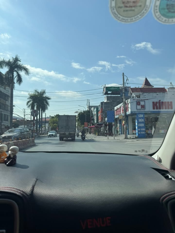 Warehouse mặt đường Trần Tất Văn, Kiến An 350m² giá 17.5 tỷ - Đầu tư sinh lời ngay!