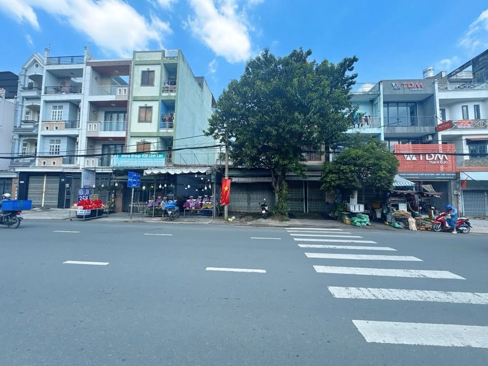 Nhà mặt tiền Trần Văn Giàu, Tân Tạo, 81m² giá 12.2 tỷ - Cơ hội đầu tư tuyệt vời!