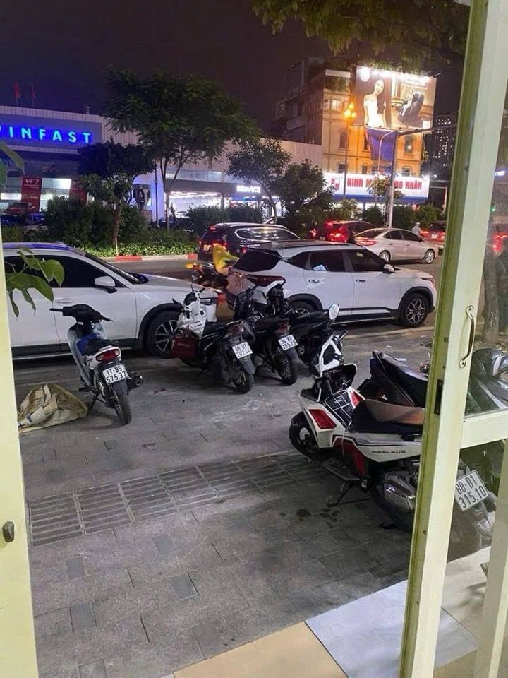 Bán nhà mặt phố Yên Lãng, Đống Đa 21m² giá 14 tỷ - Kinh doanh sầm uất!